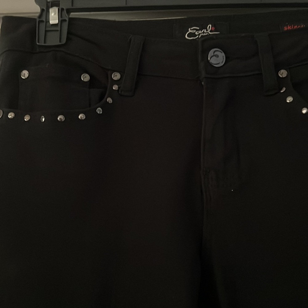 Earl Jeans with fringe and embroidered floral design on back leg. - Picture 3 of 10